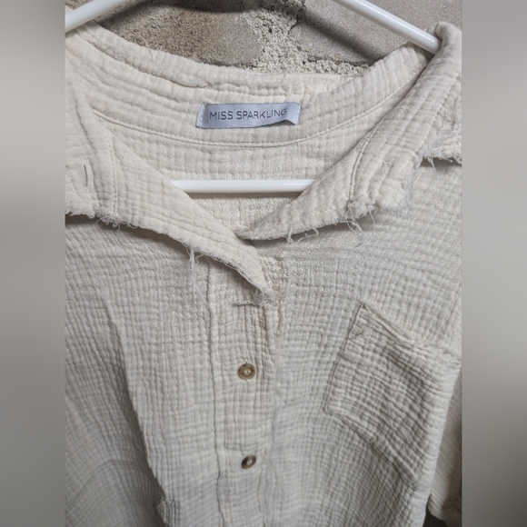 Top - Picture 2 of 4